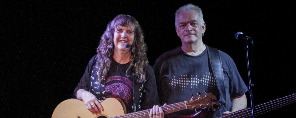 Firedaze - Steff and String and guitars