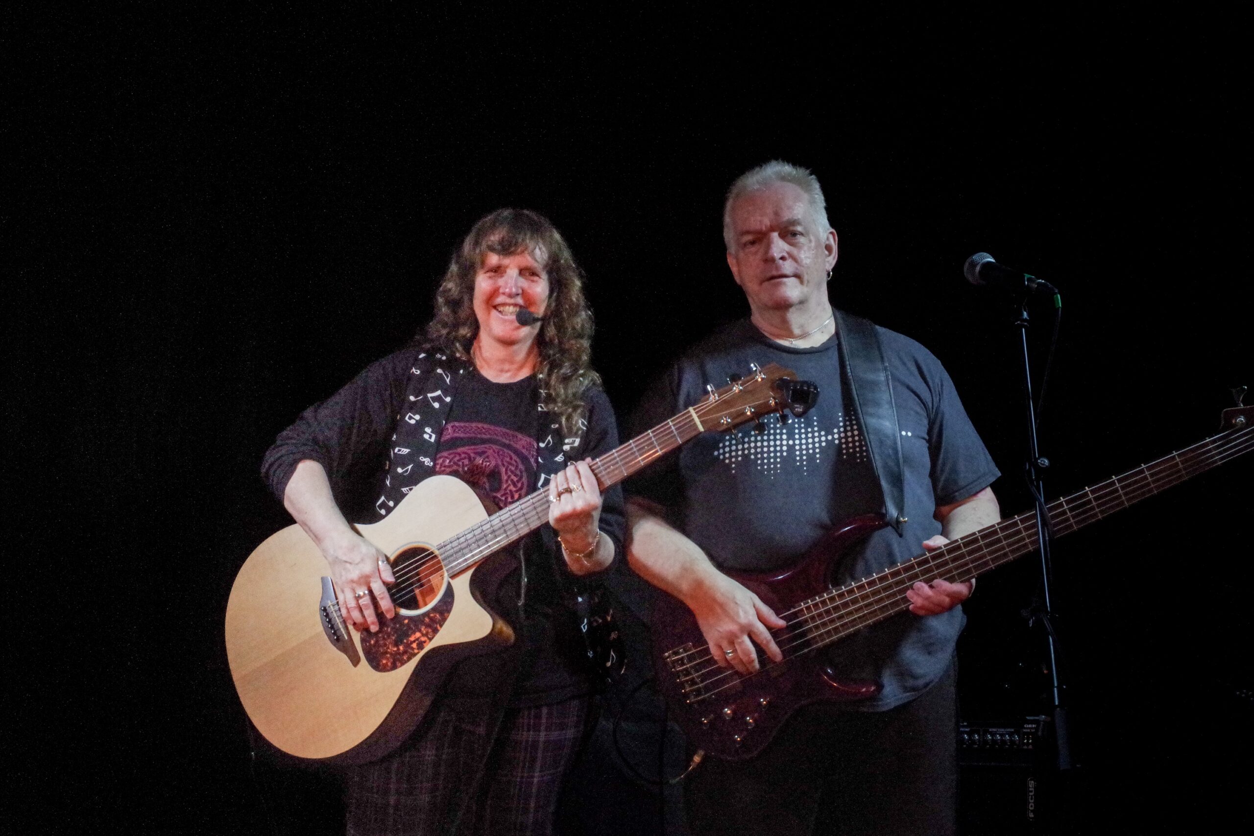 Firedaze - Folk rock duo