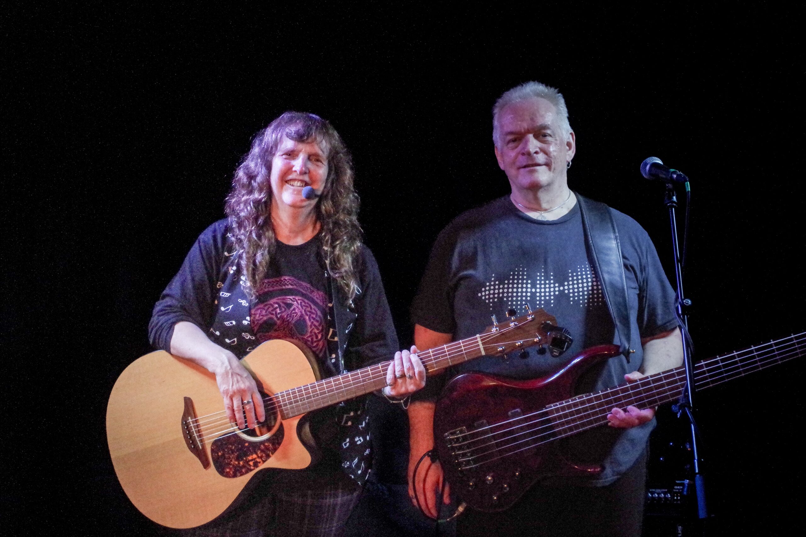 Firedaze - Folk rock duo