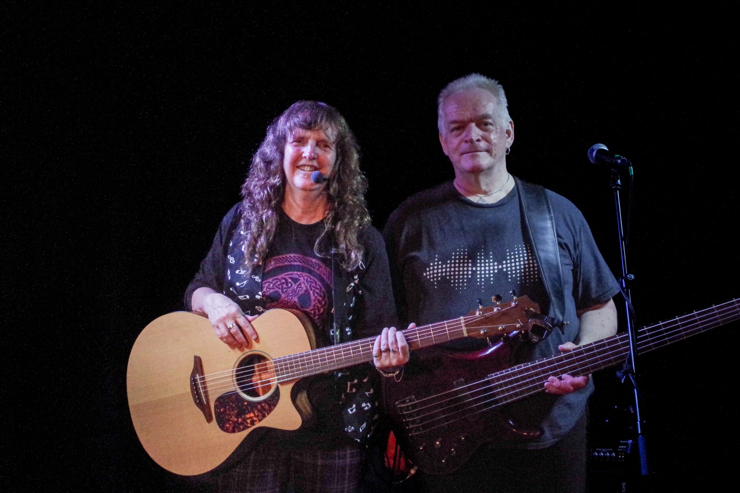 Firedaze - Folk rock duo